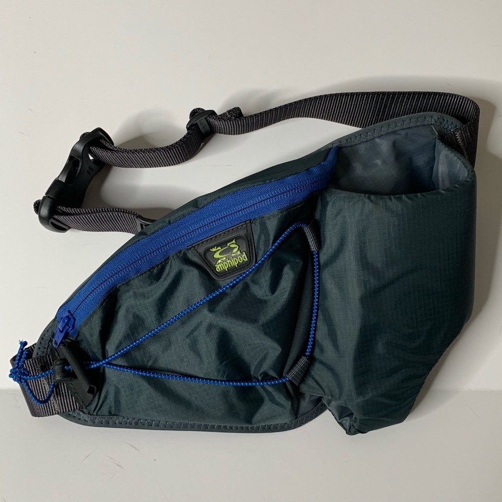 Amphipod waist pack water bottle and pocket run